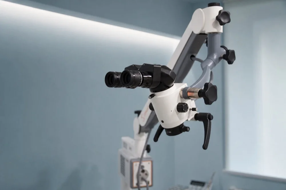 The clinic's surgical microscope.