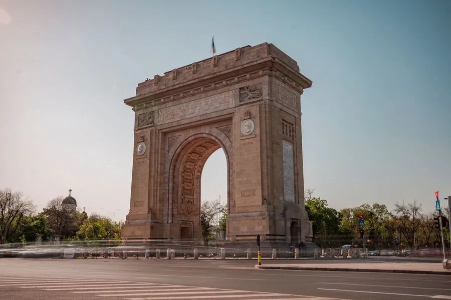 The Arcul de Triumf on Șoseaua Kiseleff.
